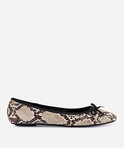 bailarina de mujer en estampado serpiente beige